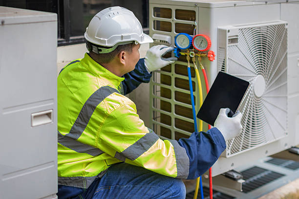 Professional Hvac technician working in Manhasset, NY